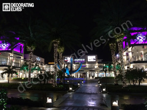 Downtown-Sundial-St-Petersburg-Lighted-Palms-with-LED-mini-lights-www.decoratngelves.com